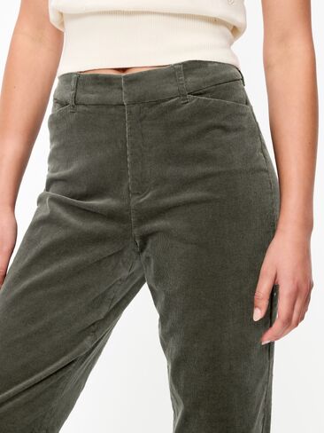 Old Navy High-Waisted Pixie Straight Pants - Forest Tapestry in Kuwait