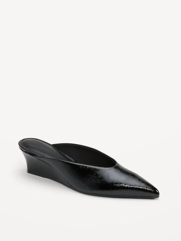 Old Navy Pointed-Toe Mules for Women - Black Jack in Kuwait