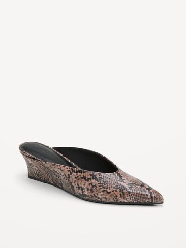 Old Navy Pointed-Toe Mules for Women - Snake in Kuwait