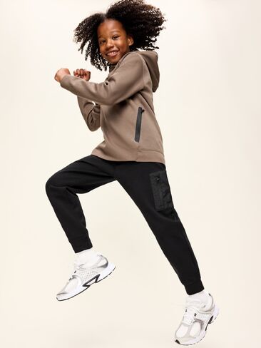 Old Navy Dynamic Fleece Utility Jogger Sweatpants for Boys - Black Jack in Kuwait