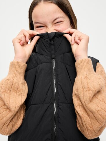 Old Navy Water-Resistant Quilted Puffer Vest for Girls - Black Jack in Saudi Arabia