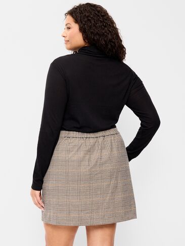 Old Navy Slim-Fit Ribbed Turtleneck - Black Jack in Kuwait