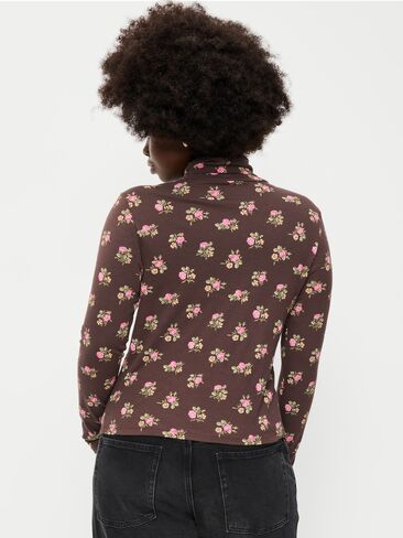 Old Navy Slim-Fit Printed Turtleneck - Black Floral in Kuwait