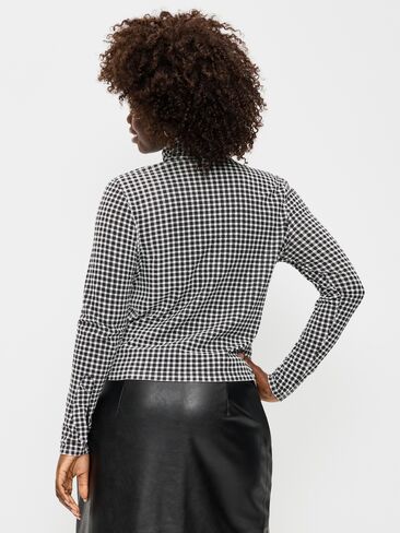 Old Navy Slim-Fit Printed Turtleneck - Black/Black Gingham in Kuwait