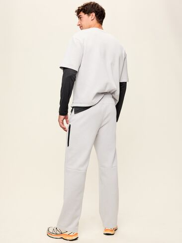 Old Navy Dynamic Fleece Straight-Leg Pants - Light Gray in Kuwait