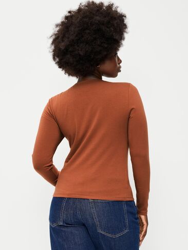 Old Navy Hug Double-Layer Crew-Neck Long-Sleeve Top - Apple Cinnamon in Kuwait