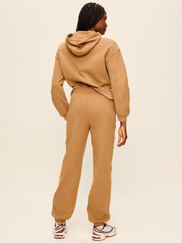 Old Navy Dynamic Fleece Joggers - Sycamore Bark in Kuwait