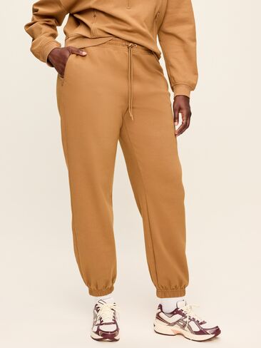 Old Navy Dynamic Fleece Joggers - Sycamore Bark in Kuwait