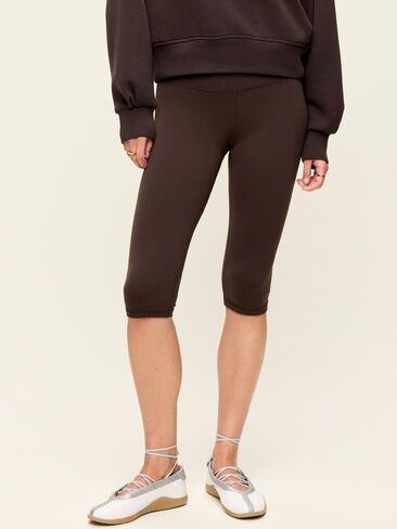 Old Navy High-Waisted StudioSmooth Pedal Pusher Capri Leggings - Black Coffee in Kuwait
