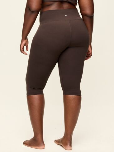 Old Navy High-Waisted StudioSmooth Pedal Pusher Capri Leggings - Black Coffee in Kuwait