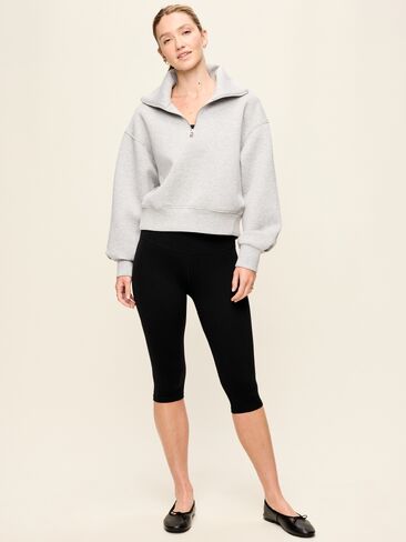 Old Navy High-Waisted StudioSmooth Pedal Pusher Capri Leggings - Black Jack in Kuwait