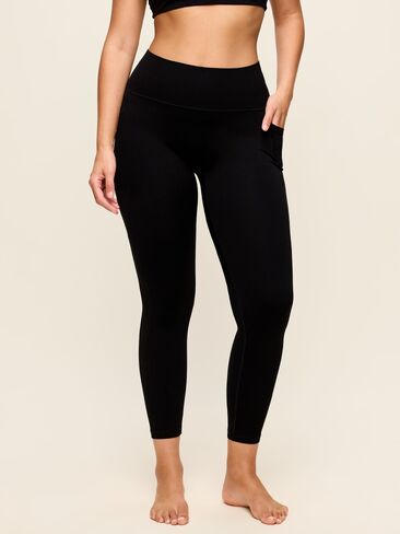 Old Navy High-Waisted StudioSmooth Boundless 7/8 Side-Pocket Leggings - Black Jack in Kuwait