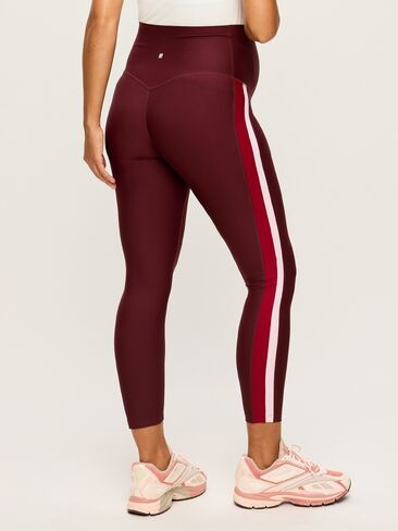 Old Navy Maternity Full-Panel PowerSoft Striped 7/8 Leggings - Grand Canyon in Kuwait
