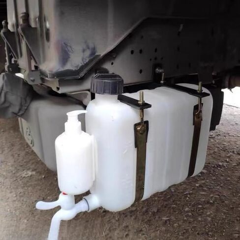 Portable Water Tank with Faucet for Trucks, 9L/ 2.5 Gallon ABS in Kuwait