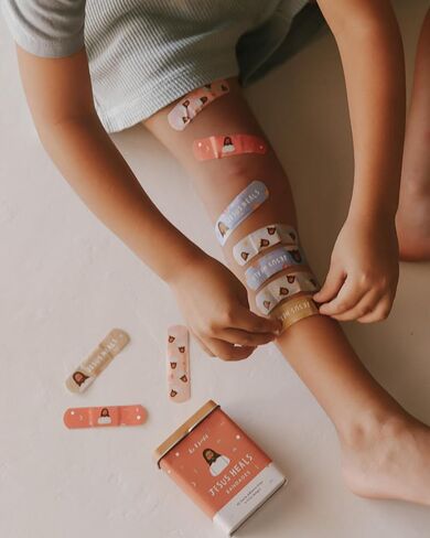 Be A Heart Jesus Heals Bandages for Kids Latex Free (2 Tins, 80ct) in Saudi Arabia