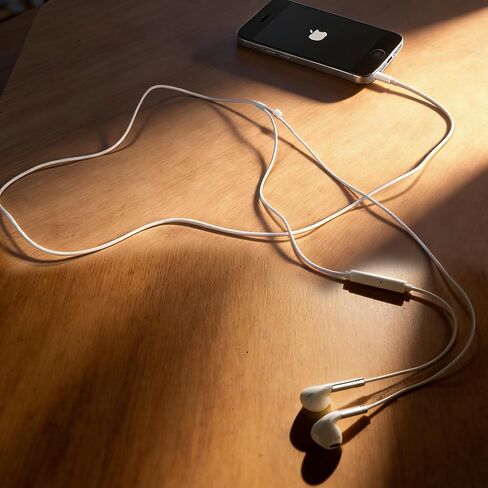 Wired Headphones Earbuds 3.5mm Jack for iPhone iPad Samsung Computer MP3/4 in Kuwait