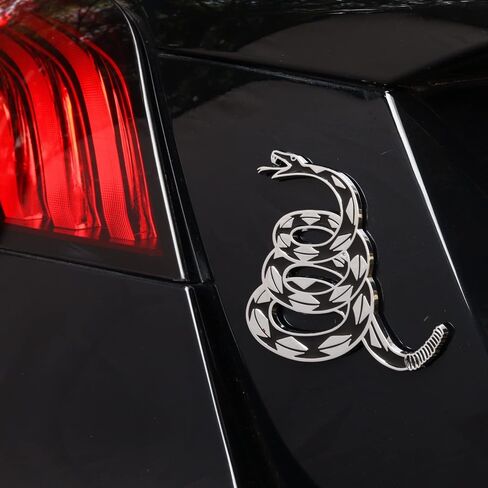 ملصق سيارة معدني Dont Tread on Me، شعار تلقائي بعلم Gadsden، ملصق ثعبان ثلاثي الأبعاد للسيارات والشاحنات والدراجات النارية (فضي) in Kuwait
