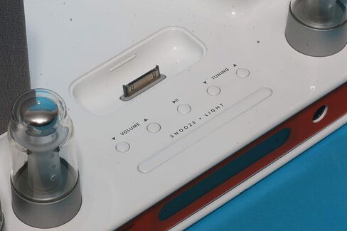 iClassic Docking Speakers Alarm AM/FM Station for 30-Pin iPod/iPhone in Kuwait
