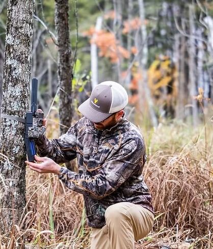 Yellowstone.ai Wide Lens Cellular Trail Camera Bundle High-Speed SD Card Viewer, Protective Carrying Case & Microfiber Cloth | 100° Wide-Angle Lens, GPS, 12MP Photos, 1080p HD Video in Saudi Arabia