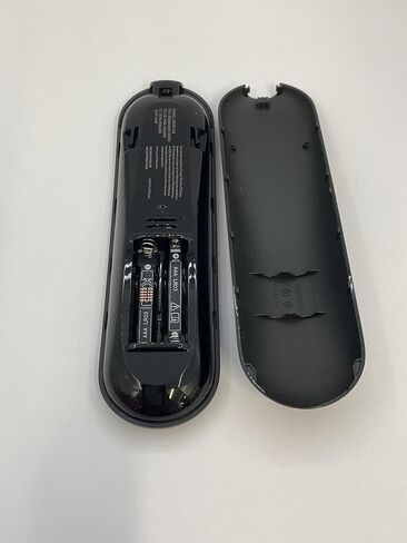 Xumo Xfinity Comcast XR100-UQ Remote with Voice Control. in Kuwait
