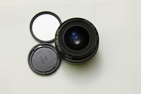 Canon EF 28mm f/2.8 Lens for Canon SLR Cameras in Saudi Arabia