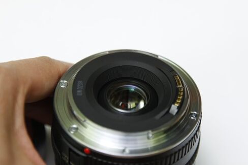 Canon EF 28mm f/2.8 Lens for Canon SLR Cameras in Saudi Arabia