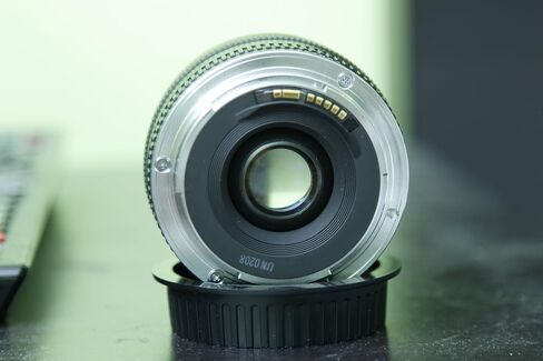 Canon EF 28mm f/2.8 Lens for Canon SLR Cameras in Saudi Arabia