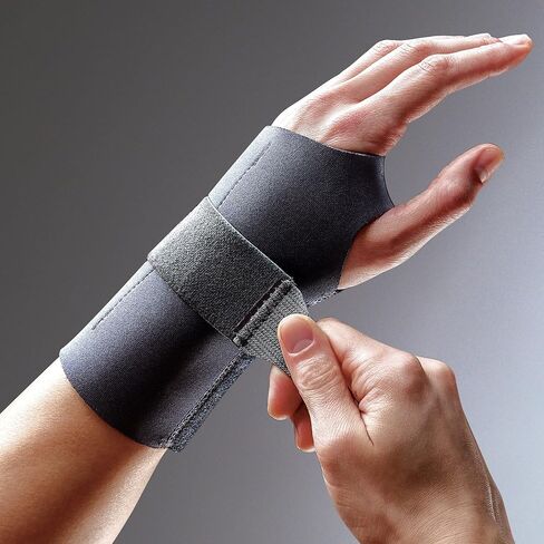 FUTURO Compression Stabilizing Wrist Brace, Breathable, Small/Medium in Saudi Arabia