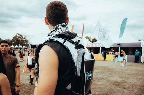 حقيبة ظهر للترطيب مضادة للسرقة من RaveRunner® | مجموعة Rave Hydration Pack، حقيبة مياه المهرجانات، Hydropack Rave، Rave Camelbak in Kuwait
