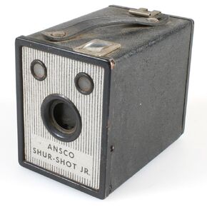 ANSCO SHUR-SHOT JR. VINTAGE BOX CAMERA in Kuwait