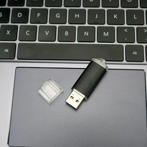 Universal USB 2.0 Flash Drive 8GB Portable Plug and Play Thumb Drive for PC Laptop Tablet Universal Storage Expansion USB Memory Stick in Kuwait