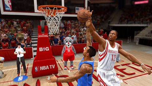 NBA Live 14 - Xbox One (US) (Renewed) in Kuwait