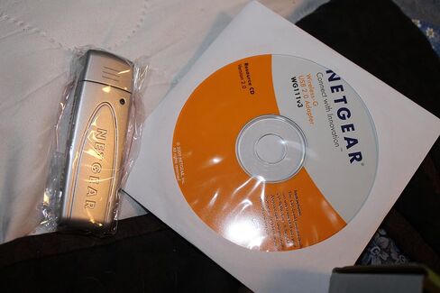 Netgear WG111v2 802.11g 54mbps Wireless USB 2.0 Adapter in Kuwait