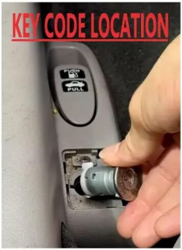 Key Cut Service + 4 Button Remote Keyless Entry Replacement for Honda Accord, Pilot 2008 - 2015 FCC ID: KR55WK49308 in Kuwait