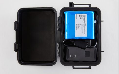 QT-V4 Pro Live GPS Tracker, 4G, Light Weight, Discreet, Covert, no Installation Required, Slap and Track in Kuwait