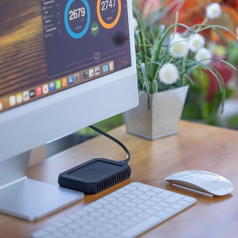 Oyen Digital U34 Bolt 2TB (USB4 40Gbps) NVMe Thunderbolt 4 (USB-C) Portable SSD, Up to 2800MB/s in Saudi Arabia