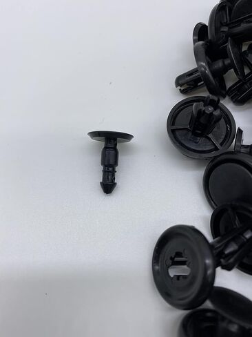 "100-Pack Engine Cover Grille Bumper Retainer Clips + Fastener Remover for Toyota Lexus #90467-07211 (9046-07211)" in Saudi Arabia