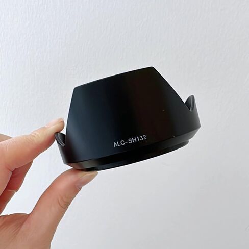 ALC-SH132 Lens Hood 55mm SH132 Lens Cover Cap Suitable for FE 28-70mm Camera ALC-SH132 Camera Accessory Lens Cap Formirrorless- Camera Lens Hood for 28-70mm Lens ALC-SH132 Lens Cover -Universal Lens in Kuwait