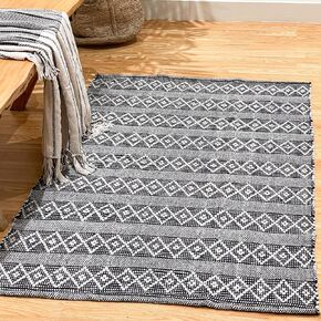Chardin home Beige & White Boho Throw Rug 2x3 feet |Hand Woven Farmhouse Rug | Great in Kitchens entryways doormats Bathrooms Meditation Mat | Machine Washable & Reversible Cotton Rugs