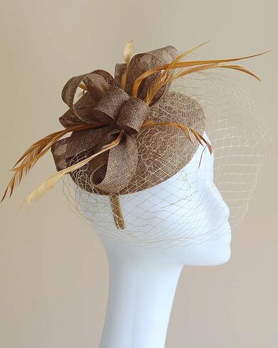 قبعات فاسيناتورز للنساء، قبعة دائرية مع حجاب شبكي، ريش ديربي، عصابة رأس لحفلات الزفاف، مشبك شعر لحفلات الشاي، 20 ثانية 50 ثانية، W4-38-ذهبي in Kuwait