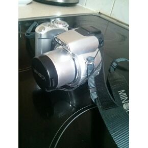 Minolta Dimage Z1 3.2MP Digital Camera in Saudi Arabia