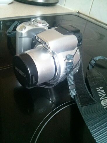 Minolta Dimage Z1 3.2MP Digital Camera in Saudi Arabia