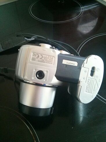 Minolta Dimage Z1 3.2MP Digital Camera in Saudi Arabia