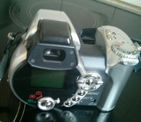 Minolta Dimage Z1 3.2MP Digital Camera in Saudi Arabia