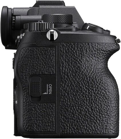 Sony Alpha 7R V Full-Frame Mirrorless Camera Interchangeable Lens (Body Only) (Value Bundle) (Renewed) in Saudi Arabia