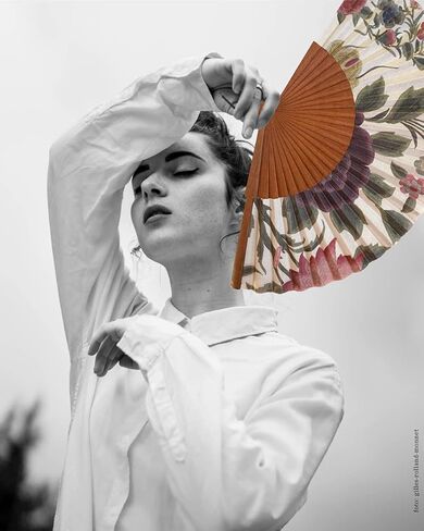 Shawl Hand Fan | Handcrafted Spanish Hand Fan | Cotton Fabric and Wood | Includes Protective Jute Cotton Bag | Authentic Gift | 23cm - 9". in Kuwait