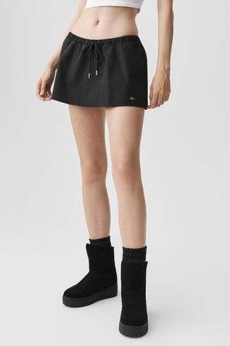 Alo Yoga Low-Rise Best Bet Skirt - Black in Saudi Arabia