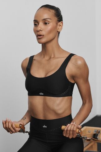 Alo Yoga Airlift Superstar Bra - Black in Saudi Arabia