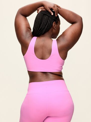 حمالة صدر رياضية Old Navy Light Support StudioSmooth Twist-Front - أوركيد in Kuwait