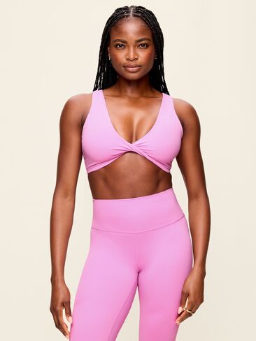 حمالة صدر رياضية Old Navy Light Support StudioSmooth Twist-Front - أوركيد in Kuwait